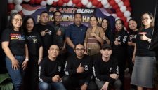 Planet Surf Indonesia secara resmi mengumumkan gelaran pengundian Grand Prize dari program mega promosi tahunannya, Planet Surf Fashion Fest Big Sale. (Dok. Planet Surf Indonesia)